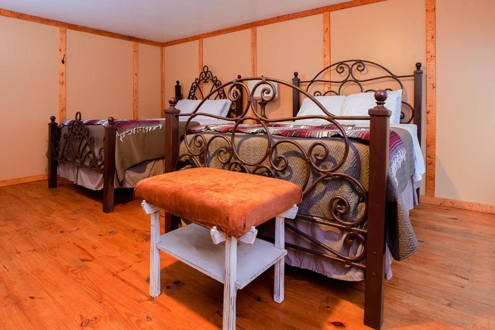 Round Top Hotel エクステリア 写真