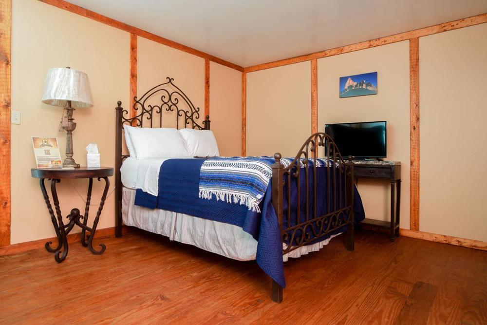 Round Top Hotel エクステリア 写真