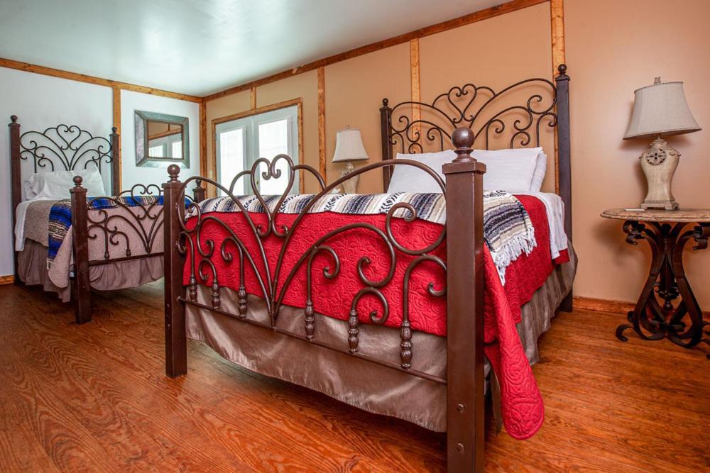 Round Top Hotel エクステリア 写真